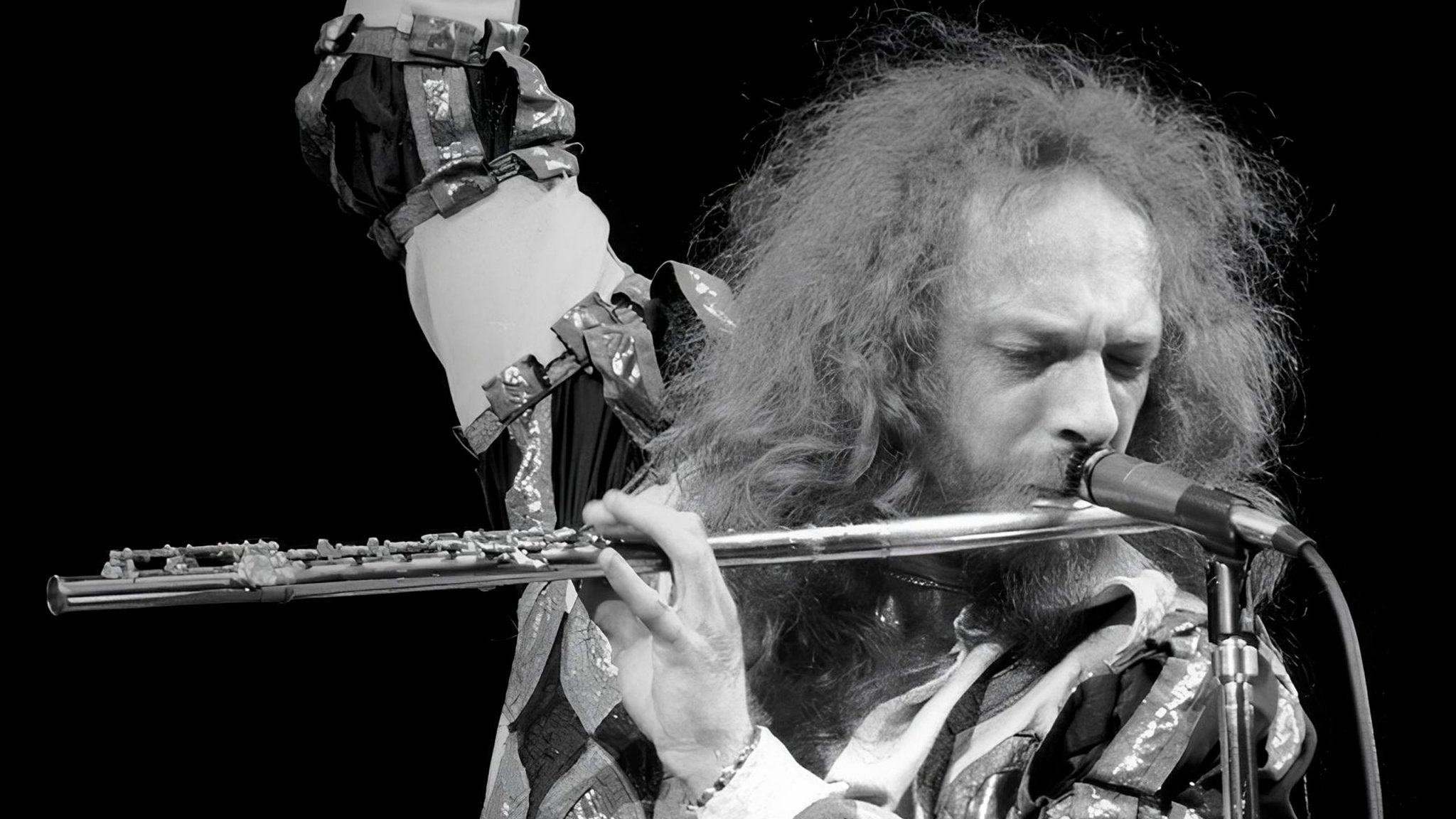 10 Facts about Ian Anderson - MGLeatherWork