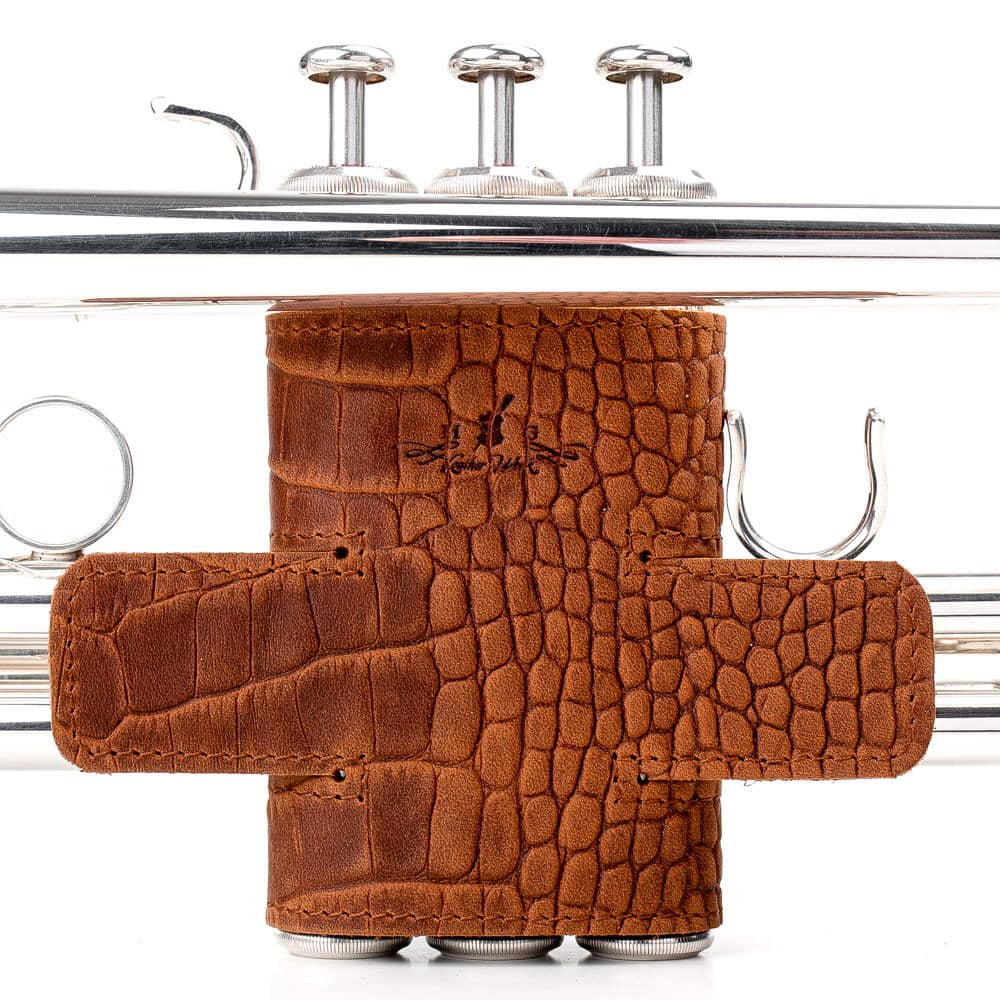 Trumpet with Valve Guard L in Light Brown Crazy Horse leather — front side view