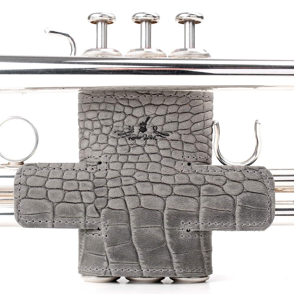 Trumpet Valve Guard L Reptile Leather Grey — front view on trumpet