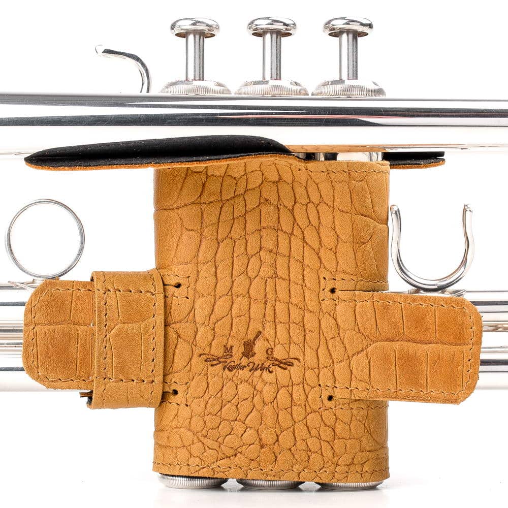 Trumpet Valve Guard XL Reptile Leather Yellow — front view on trumpet