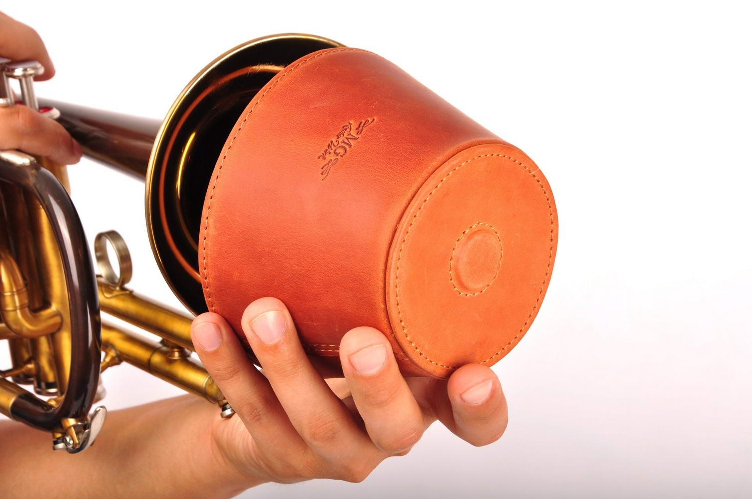 Set 2 in 1 Magnetic Leather Mutes