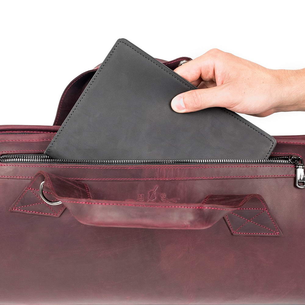 Trumpet Gig Bag in Crazy Horse Marsala leather – external pocket with black leather accessory