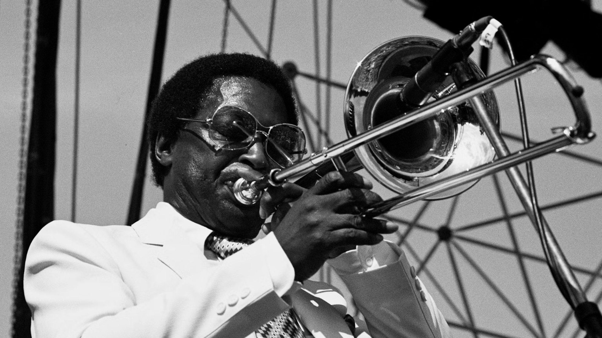 10 facts about Curtis Fuller - MGLeatherWork