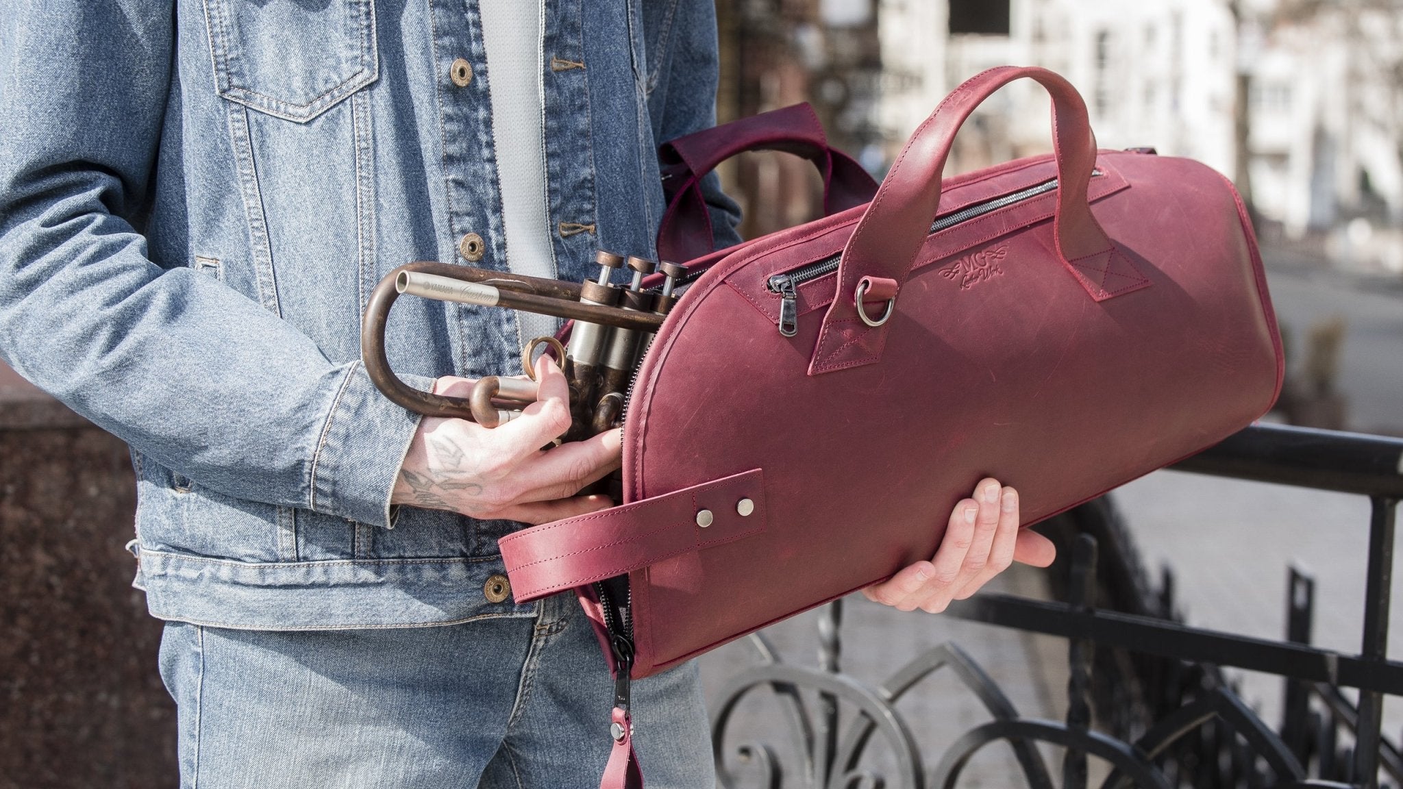 How to choose a leather trumpet case, bag. Tips and complete guide. - MGLeatherWork