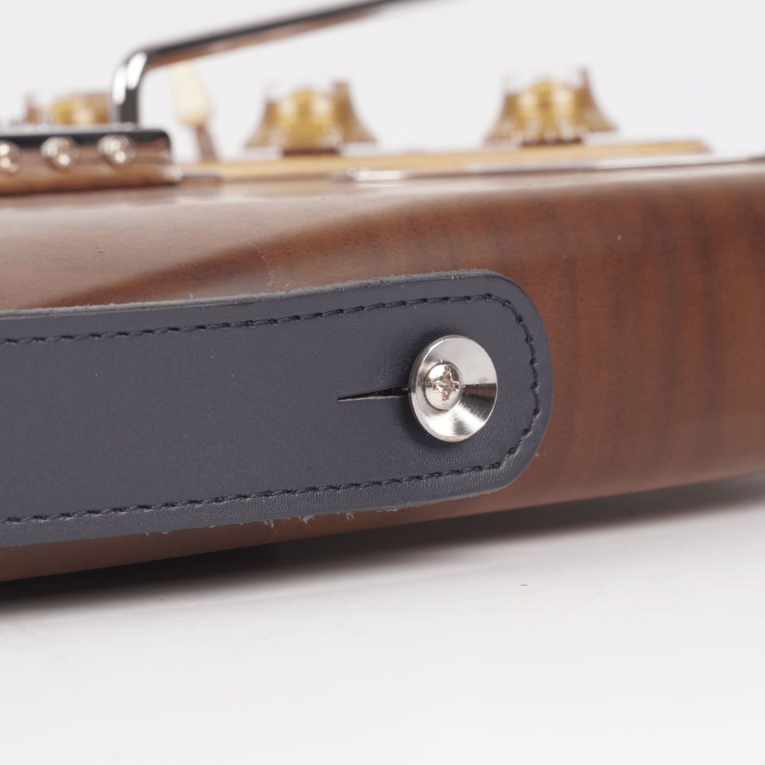 Classic Leather Guitar Strap