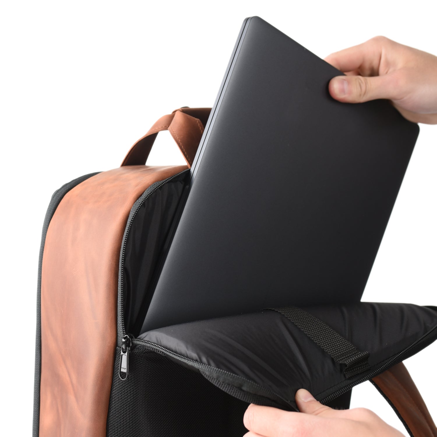 Set 2 in 1 Flute Backpack and Leather Wallet with Flute Embossing