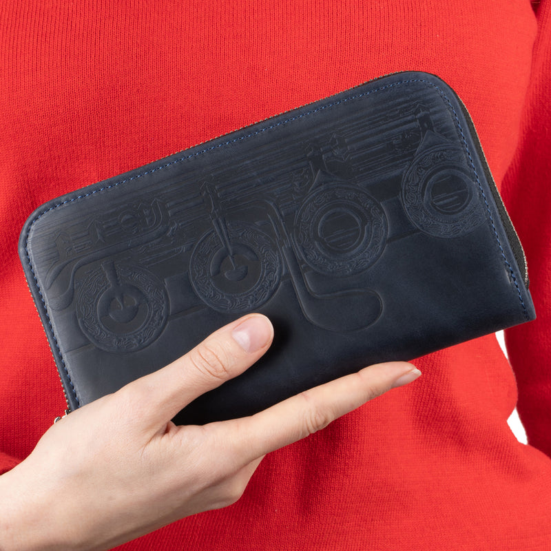 Leather wallet with Flute embossing